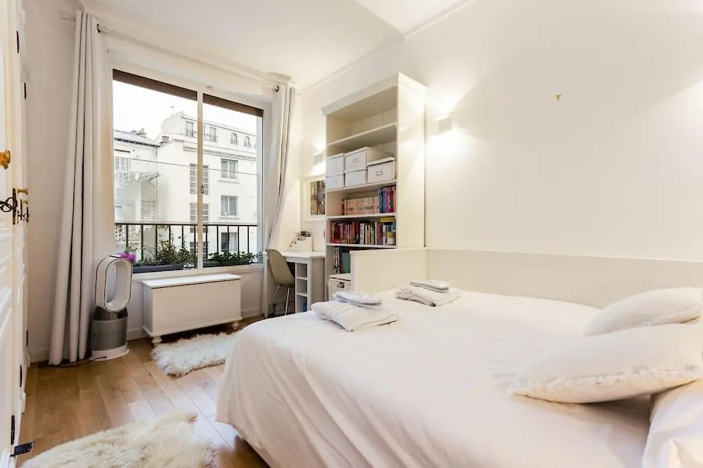 Maison Josephine Stunning Apartment Champs-Elysees 3 Bedrooms Paris