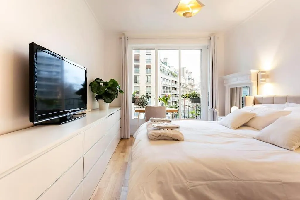 Maison Josephine Stunning Apartment Champs-Elysees 3 Bedrooms Paris France