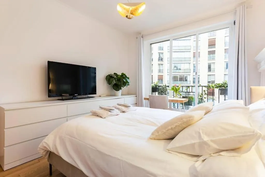 Maison Josephine Stunning Apartment Champs-Elysees 3 Bedrooms Paris 0*,  France