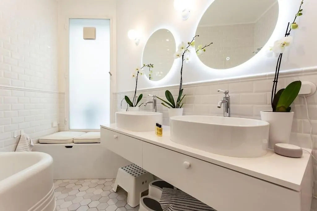 Maison Josephine Stunning Apartment Champs-Elysees 3 Bedrooms Paris