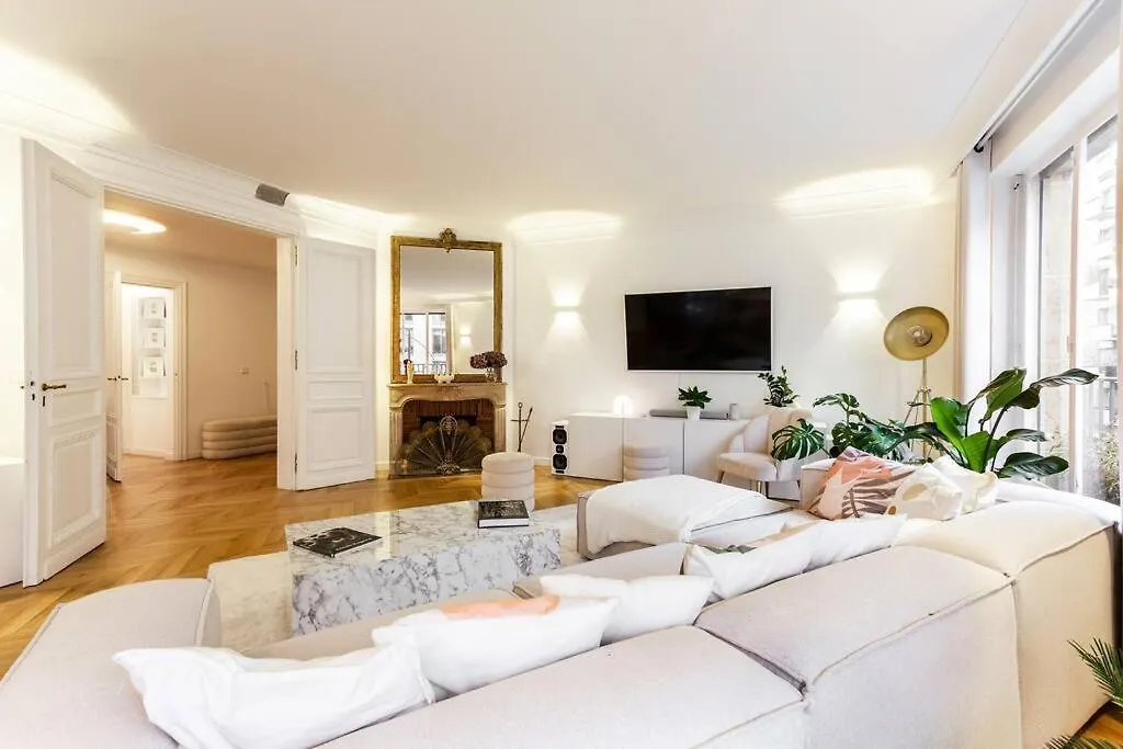 Maison Josephine Stunning Apartment Champs-Elysees 3 Bedrooms Paris 0*,