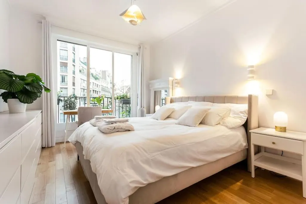 Maison Josephine Stunning Apartment Champs-Elysees 3 Bedrooms Paris